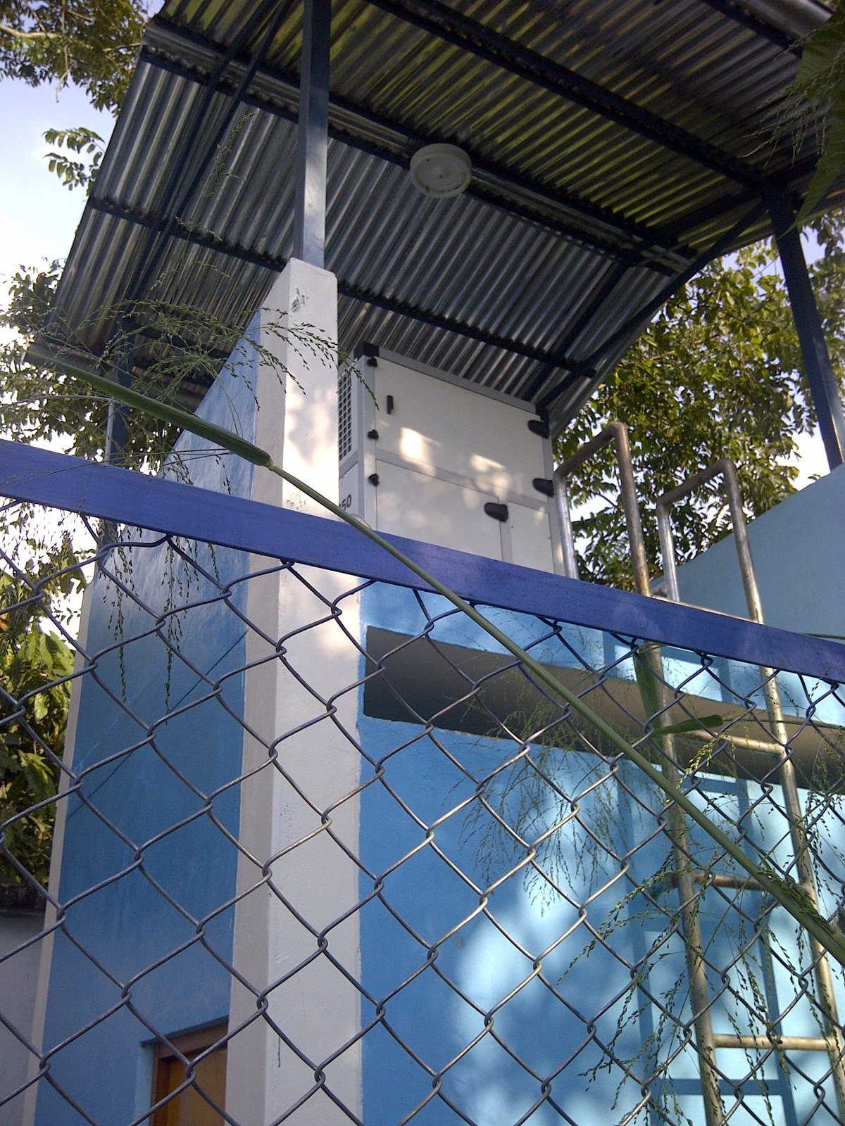 Generador atmosférico instalado en el Centro de Salud de Echarate